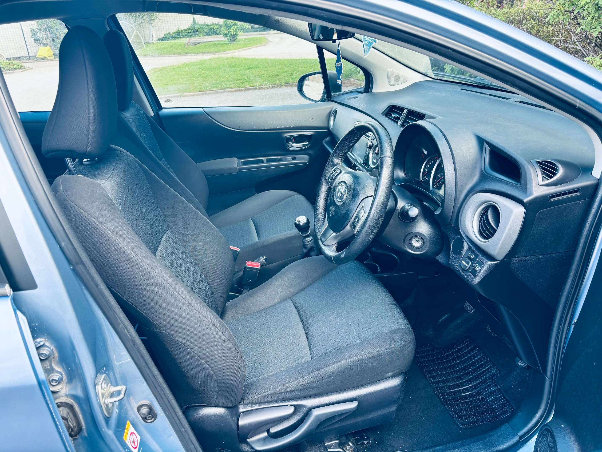 2013 TOYOTA YARIS 2013 TOYOTA YARIS