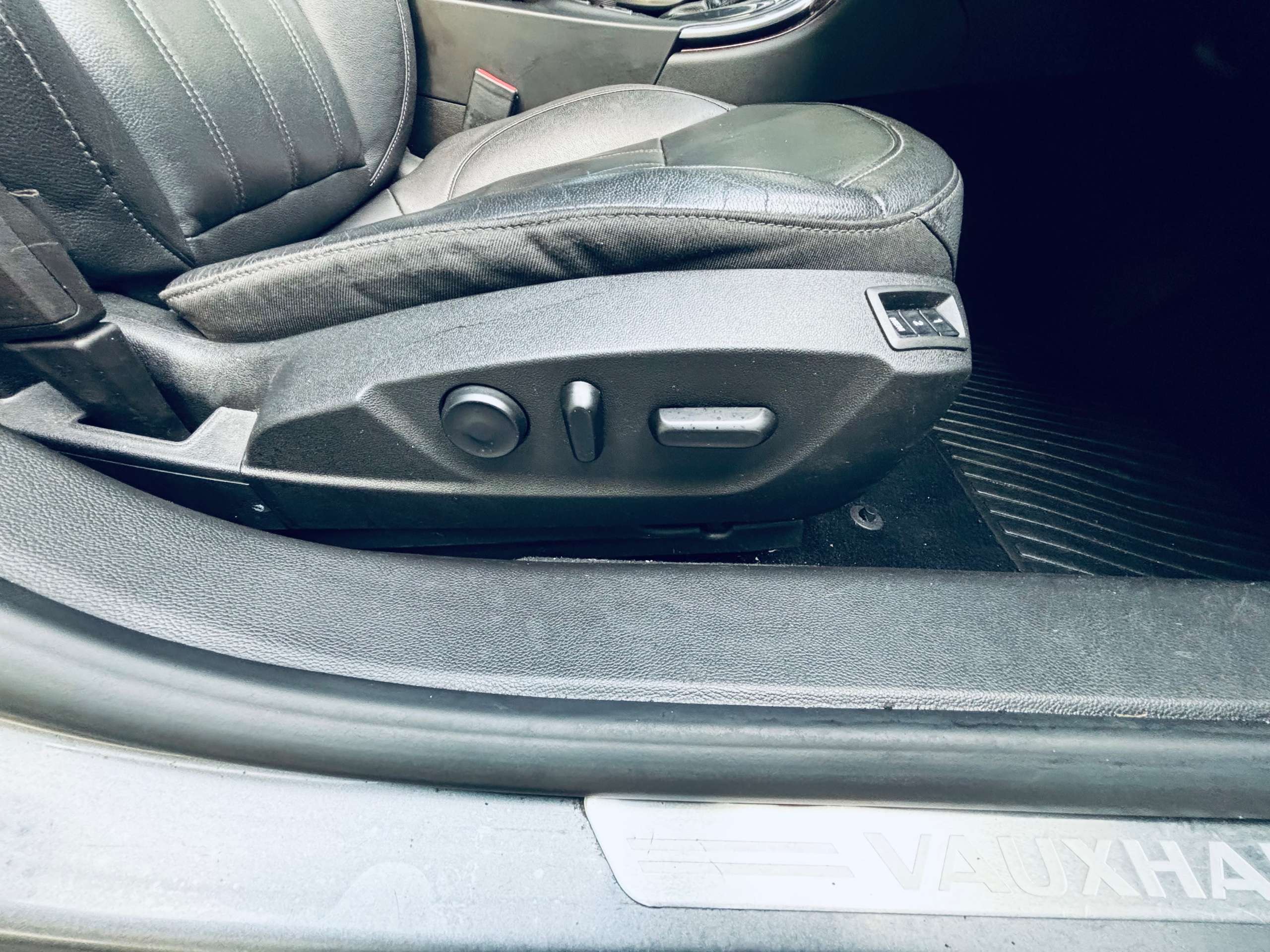 2012 VAUXHALL INSIGNIA 2012 VAUXHALL INSIGNIA