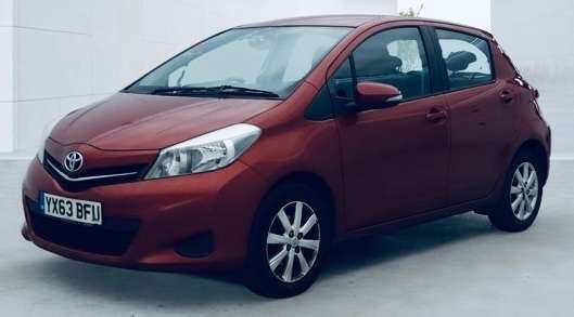 A 2013 TOYOTA YARIS 1.33 Dual VVT-i TR Hatchback 5dr Petrol Manual Euro 5 (101 ps) A 2013 TOYOTA YARIS 1.33 Dual VVT-i TR Hatchback 5dr Petrol Manual Euro 5 (101 ps)