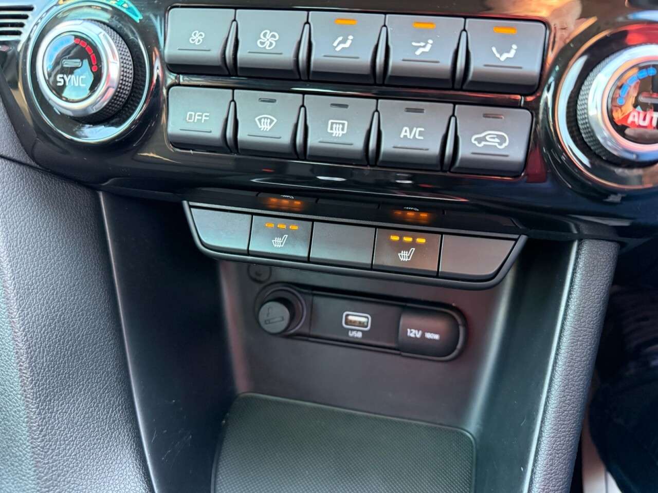 2020 KIA SPORTAGE 2020 KIA SPORTAGE