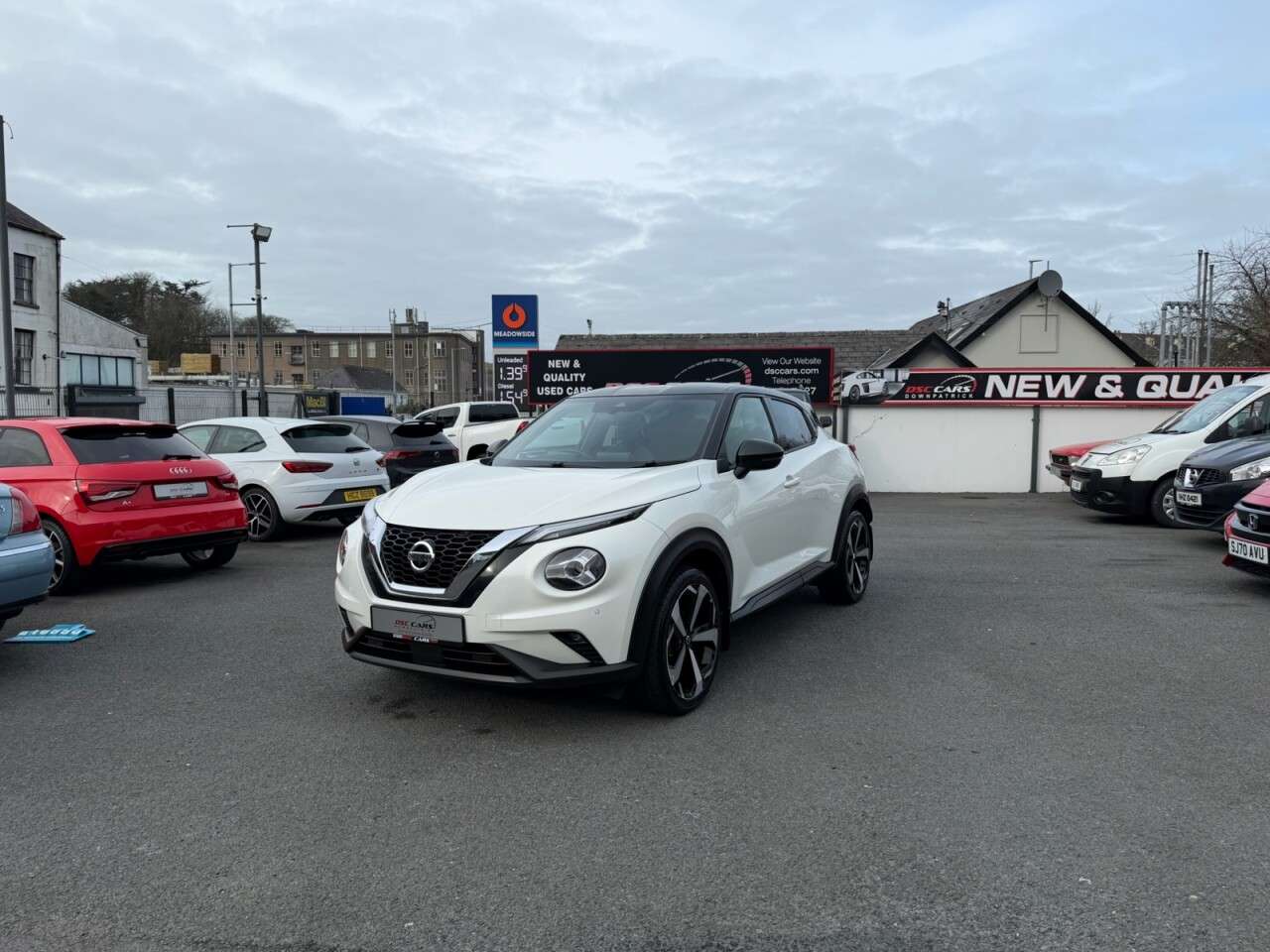 A 2020 NISSAN JUKE 1.0 DIG-T Tekna SUV 5dr Petrol Manual Euro 6 (s/s) (117 ps) GREAT SPEC,LOW A 2020 NISSAN JUKE 1.0 DIG-T Tekna SUV 5dr Petrol Manual Euro 6 (s/s) (117 ps) GREAT SPEC,LOW