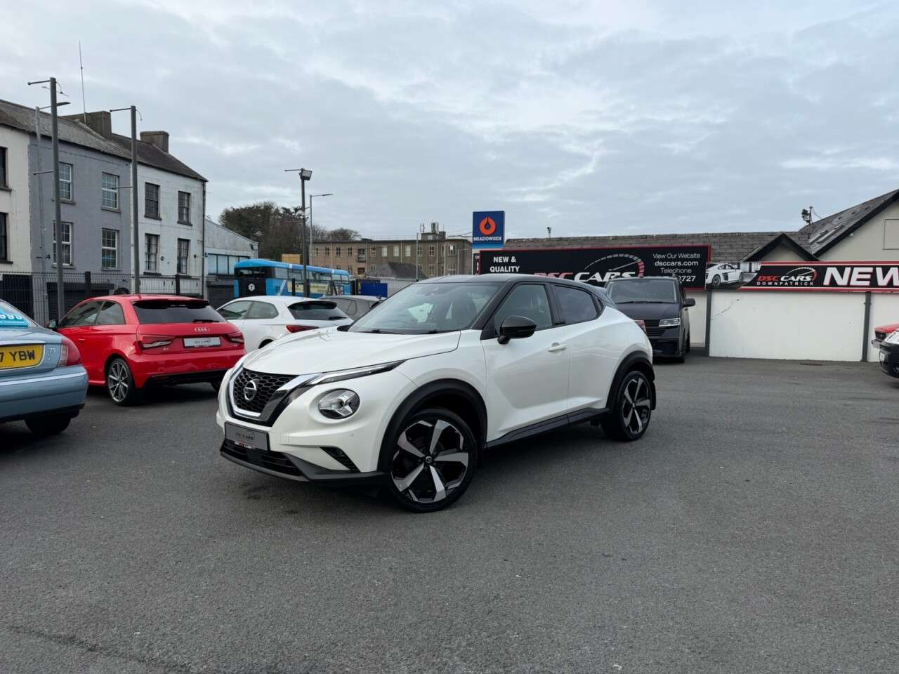 A 2020 NISSAN JUKE 1.0 DIG-T Tekna SUV 5dr Petrol Manual Euro 6 (s/s) (117 ps) GREAT SPEC,LOW A 2020 NISSAN JUKE 1.0 DIG-T Tekna SUV 5dr Petrol Manual Euro 6 (s/s) (117 ps) GREAT SPEC,LOW