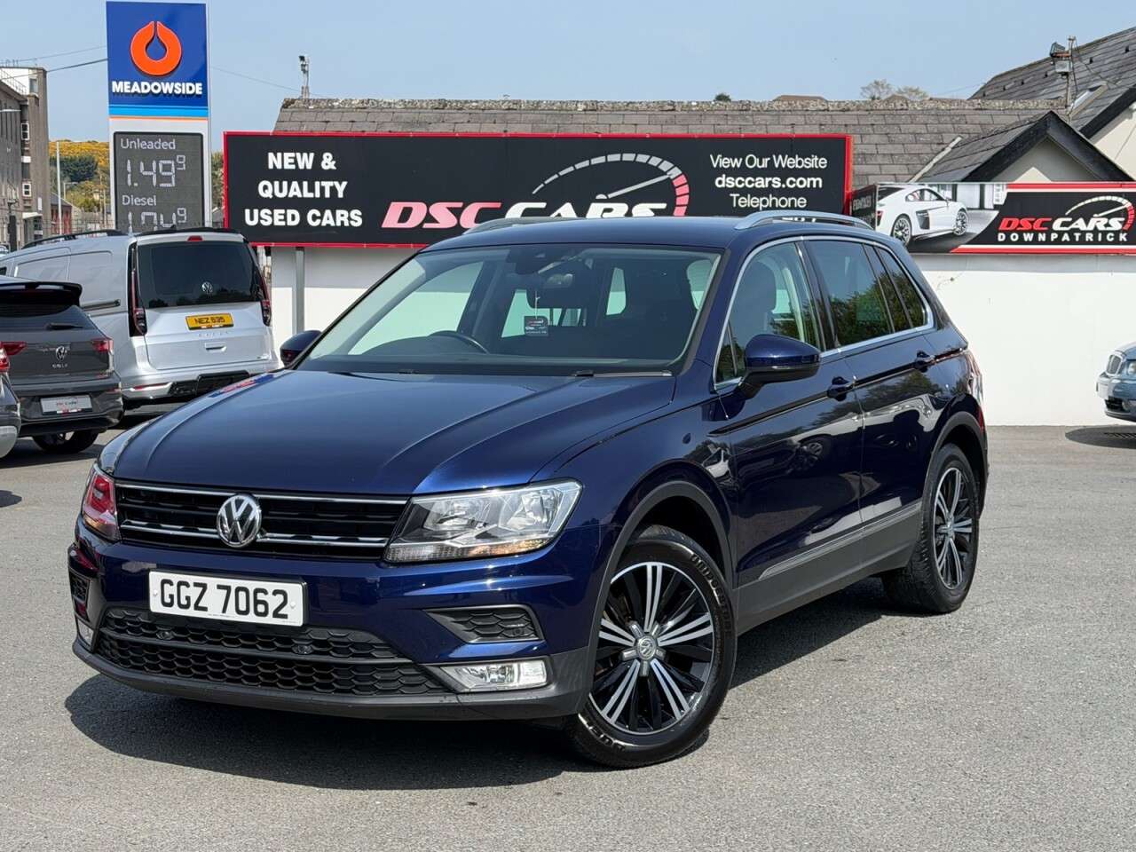 A 2017 VOLKSWAGEN TIGUAN 2.0 TDI BlueMotion Tech SE SUV 5dr Diesel Manual Euro 6 (s/s) (150 ps) A 2017 VOLKSWAGEN TIGUAN 2.0 TDI BlueMotion Tech SE SUV 5dr Diesel Manual Euro 6 (s/s) (150 ps)