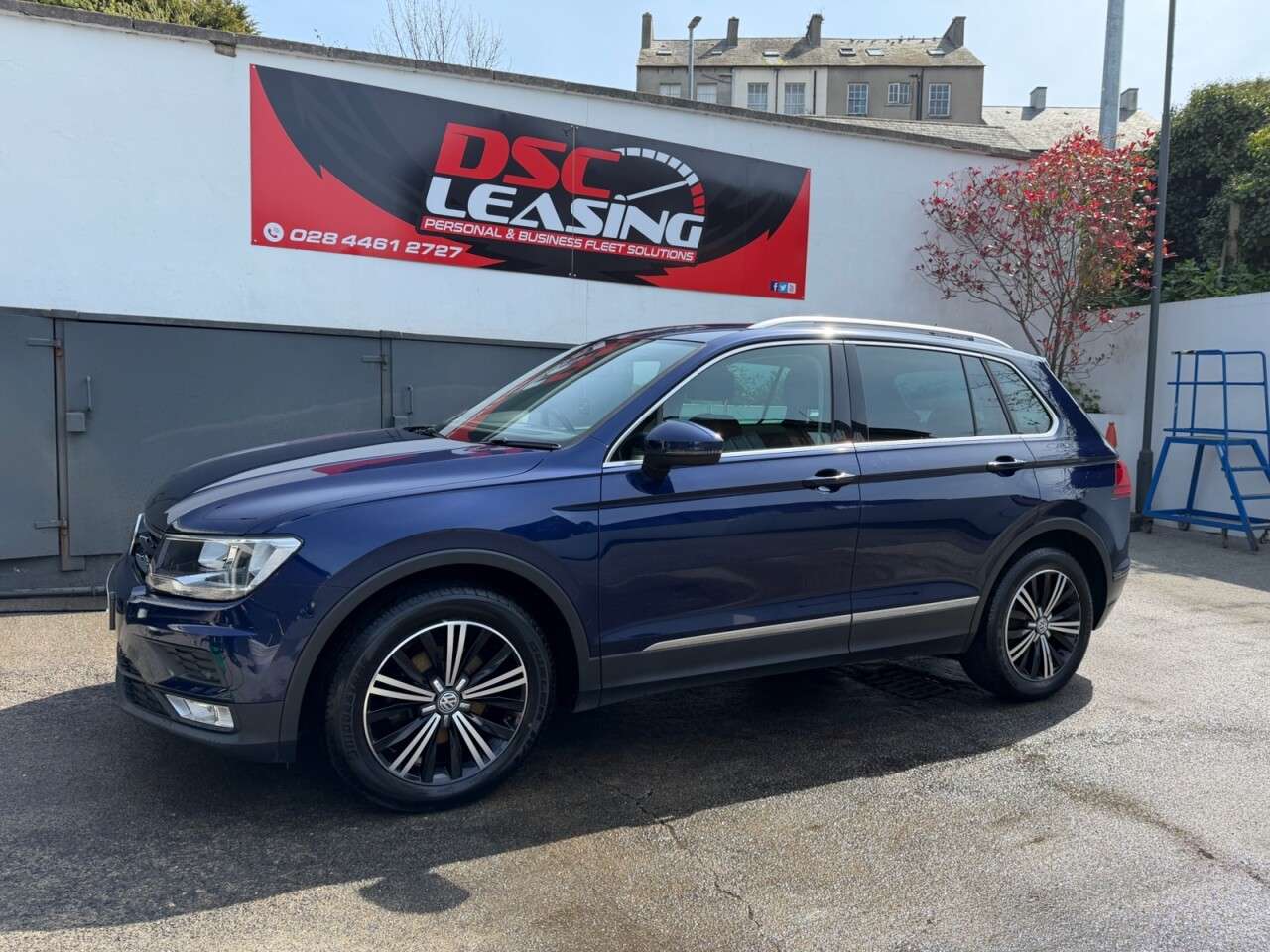 A 2017 VOLKSWAGEN TIGUAN 2.0 TDI BlueMotion Tech SE SUV 5dr Diesel Manual Euro 6 (s/s) (150 ps) A 2017 VOLKSWAGEN TIGUAN 2.0 TDI BlueMotion Tech SE SUV 5dr Diesel Manual Euro 6 (s/s) (150 ps)