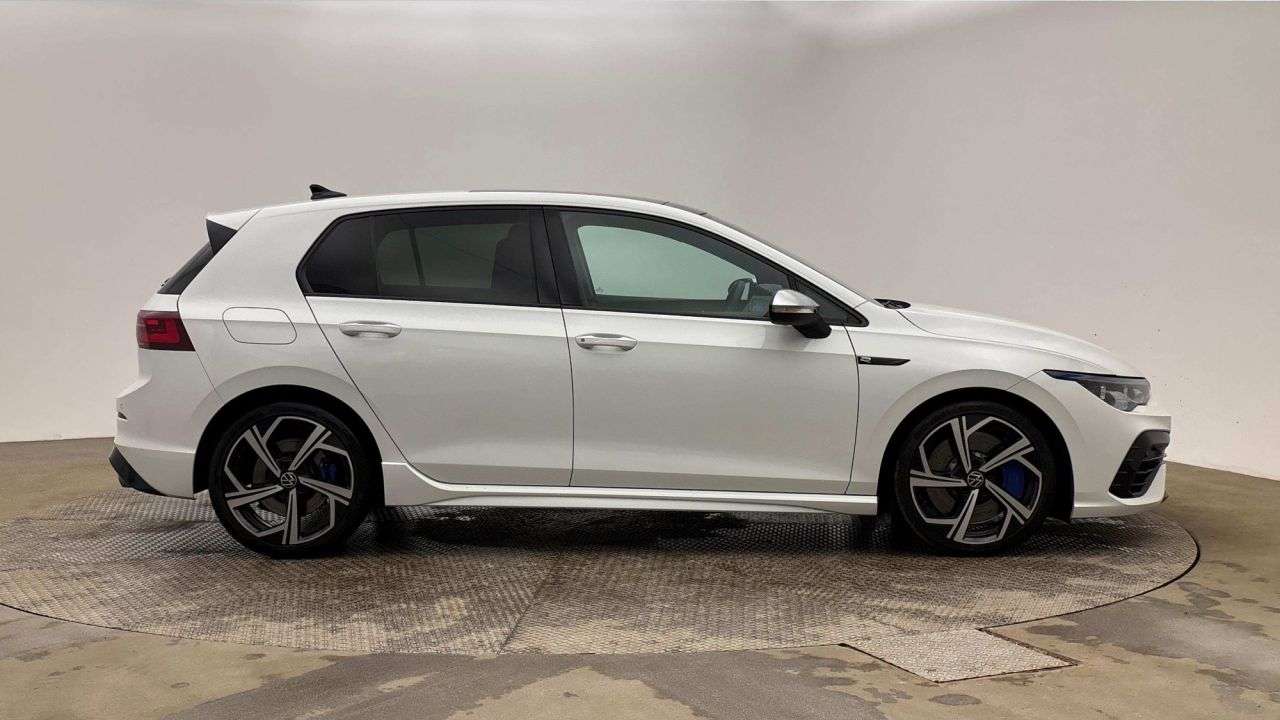 A 2022 VOLKSWAGEN GOLF 2.0 TSI R Hatchback 5dr Petrol DSG 4Motion Euro 6 (s/s) (320 ps) FANTASTIC A 2022 VOLKSWAGEN GOLF 2.0 TSI R Hatchback 5dr Petrol DSG 4Motion Euro 6 (s/s) (320 ps) FANTASTIC