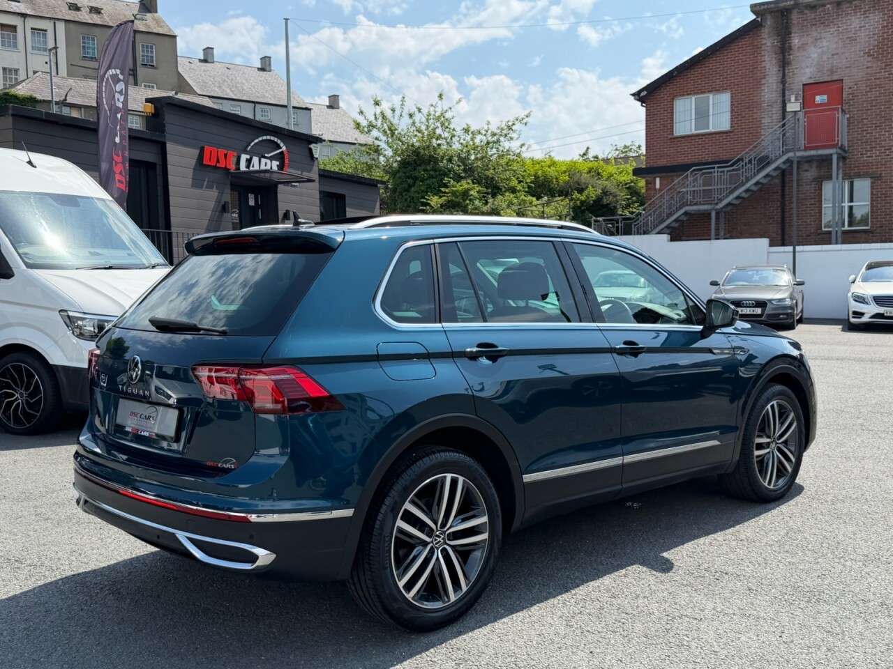 A 2023 VOLKSWAGEN TIGUAN 1.5 TSI Elegance SUV 5dr Petrol DSG Euro 6 (s/s) (150 ps) A 2023 VOLKSWAGEN TIGUAN 1.5 TSI Elegance SUV 5dr Petrol DSG Euro 6 (s/s) (150 ps)
