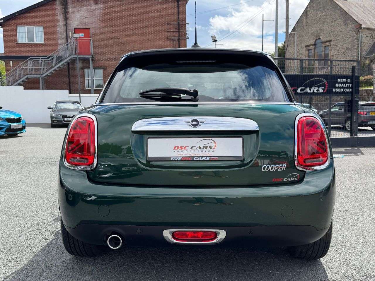 A 2019 MINI HATCH 1.5 Cooper Classic Hatchback 5dr Petrol Manual Euro 6 (s/s) (136 ps) A 2019 MINI HATCH 1.5 Cooper Classic Hatchback 5dr Petrol Manual Euro 6 (s/s) (136 ps)
