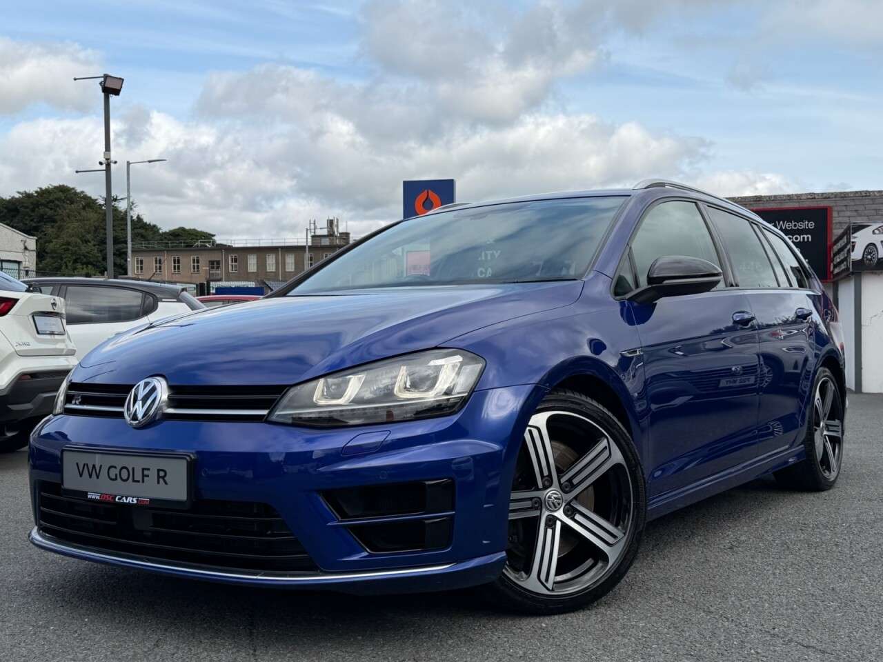 A 2016 VOLKSWAGEN GOLF 2.0 TSI BlueMotion Tech R Estate 5dr Petrol DSG 4MOTION Euro 6 (s/s) (300 p A 2016 VOLKSWAGEN GOLF 2.0 TSI BlueMotion Tech R Estate 5dr Petrol DSG 4MOTION Euro 6 (s/s) (300 p