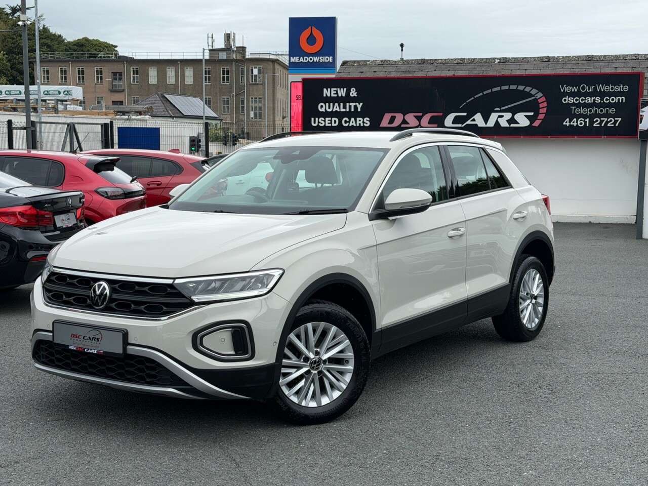 A 2024 VOLKSWAGEN T-ROC 1.0 TSI Life SUV 5dr Petrol Manual Euro 6 (s/s) (115 ps) A 2024 VOLKSWAGEN T-ROC 1.0 TSI Life SUV 5dr Petrol Manual Euro 6 (s/s) (115 ps)