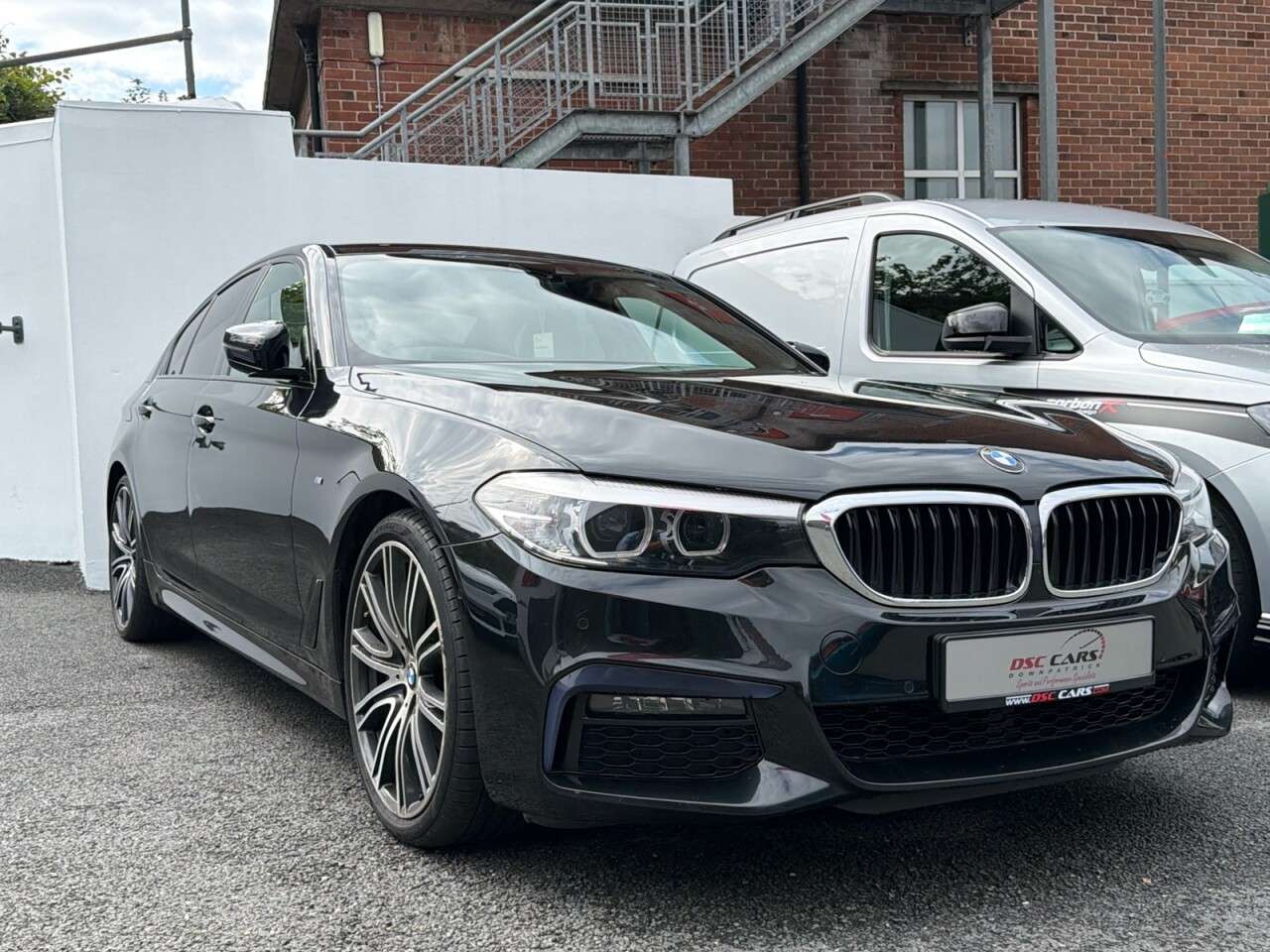 A 2019 BMW 5 SERIES 3.0 530d M Sport Saloon 4dr Diesel Auto xDrive Euro 6 (s/s) (265 ps) A 2019 BMW 5 SERIES 3.0 530d M Sport Saloon 4dr Diesel Auto xDrive Euro 6 (s/s) (265 ps)