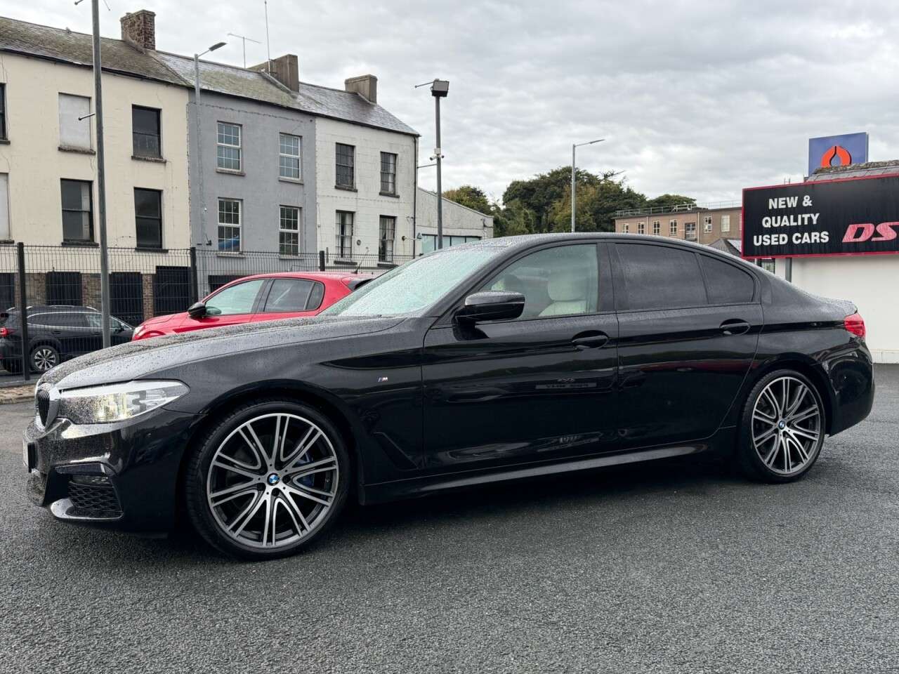 A 2019 BMW 5 SERIES 3.0 530d M Sport Saloon 4dr Diesel Auto xDrive Euro 6 (s/s) (265 ps) A 2019 BMW 5 SERIES 3.0 530d M Sport Saloon 4dr Diesel Auto xDrive Euro 6 (s/s) (265 ps)