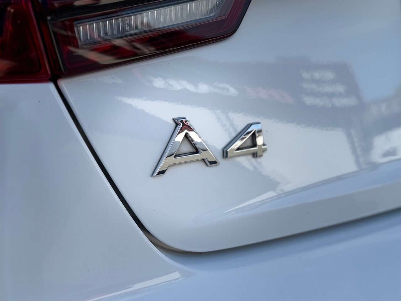 2018 AUDI A4 2018 AUDI A4