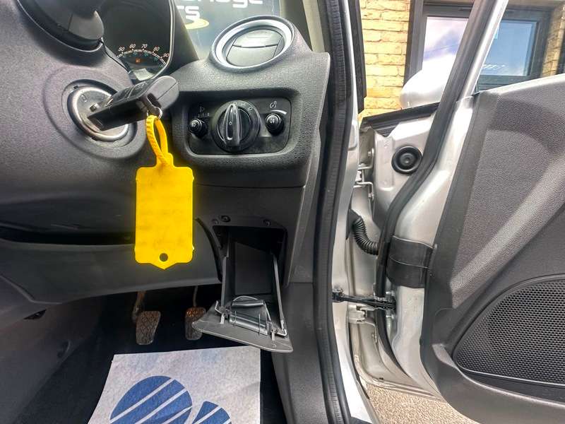 2015 FORD FIESTA 2015 FORD FIESTA