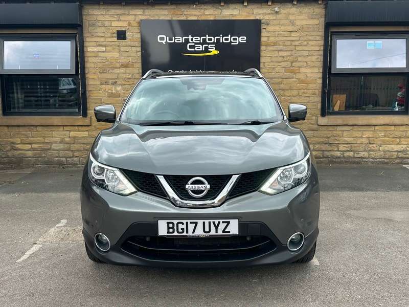 A 2017 NISSAN QASHQAI N-VISION DIG-T A 2017 NISSAN QASHQAI N-VISION DIG-T