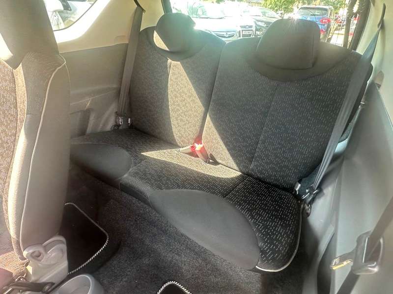 2009 PEUGEOT 107 2009 PEUGEOT 107