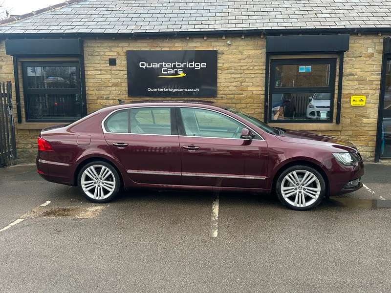 A 2013 SKODA SUPERB ELEGANCE TDI CR DSG A 2013 SKODA SUPERB ELEGANCE TDI CR DSG