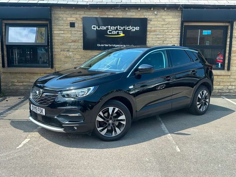 A 2019 VAUXHALL GRANDLAND X SPORT NAV S/S A 2019 VAUXHALL GRANDLAND X SPORT NAV S/S
