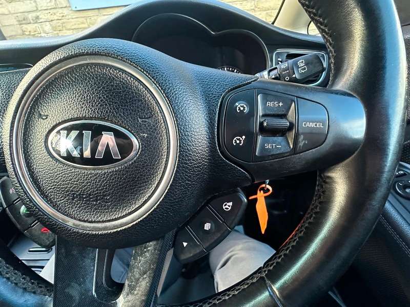 2014 KIA CARENS 2014 KIA CARENS