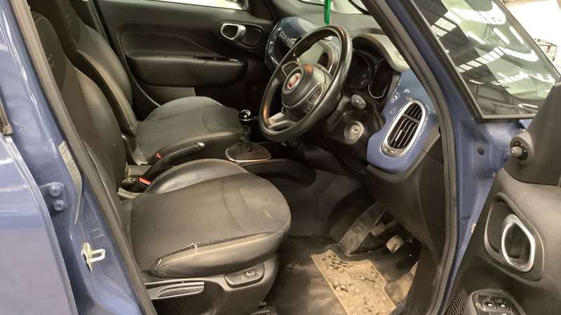 2020 FIAT 500L 2020 FIAT 500L