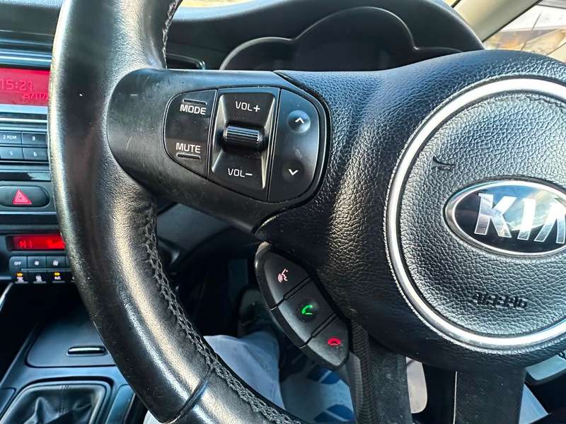 2014 KIA CARENS 2014 KIA CARENS