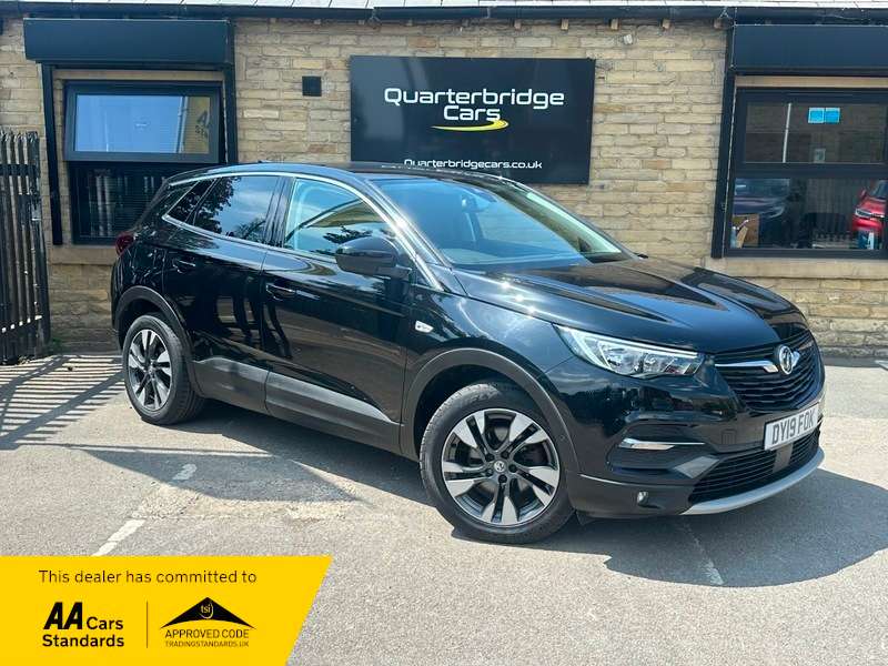 A 2019 VAUXHALL GRANDLAND X SPORT NAV S/S A 2019 VAUXHALL GRANDLAND X SPORT NAV S/S