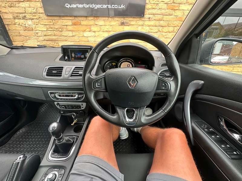 2015 RENAULT MEGANE 2015 RENAULT MEGANE