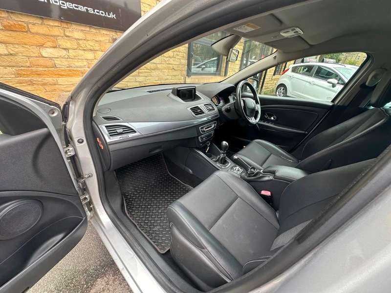 2015 RENAULT MEGANE 2015 RENAULT MEGANE