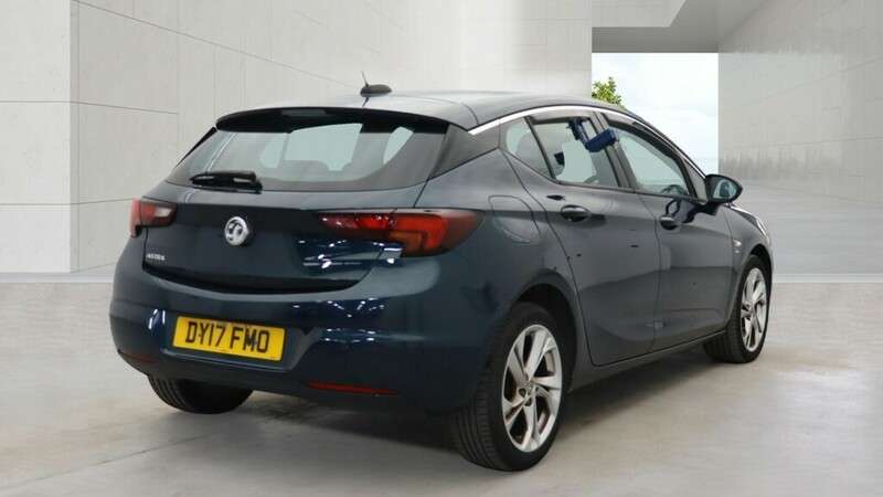 A 2017 VAUXHALL ASTRA SRI A 2017 VAUXHALL ASTRA SRI