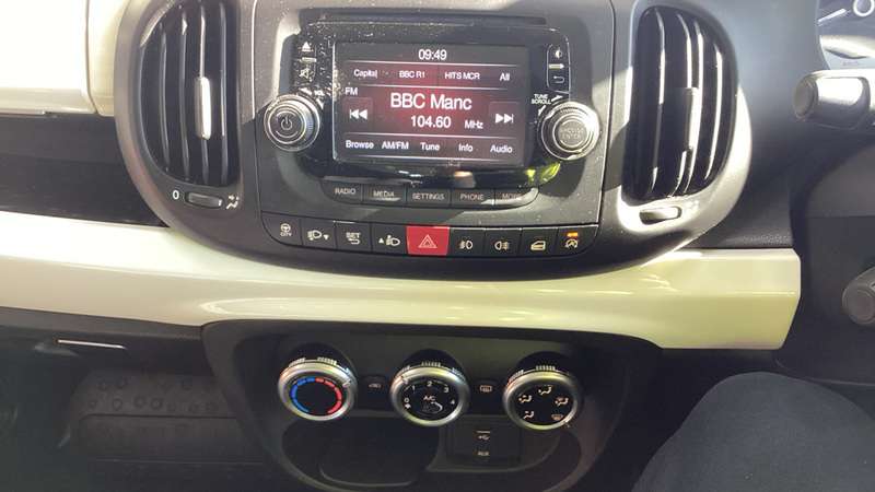 2014 FIAT 500L 2014 FIAT 500L