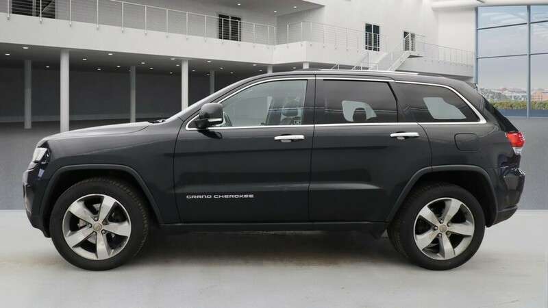 A 2013 JEEP GRAND CHEROKEE V6 CRD LIMITED A 2013 JEEP GRAND CHEROKEE V6 CRD LIMITED