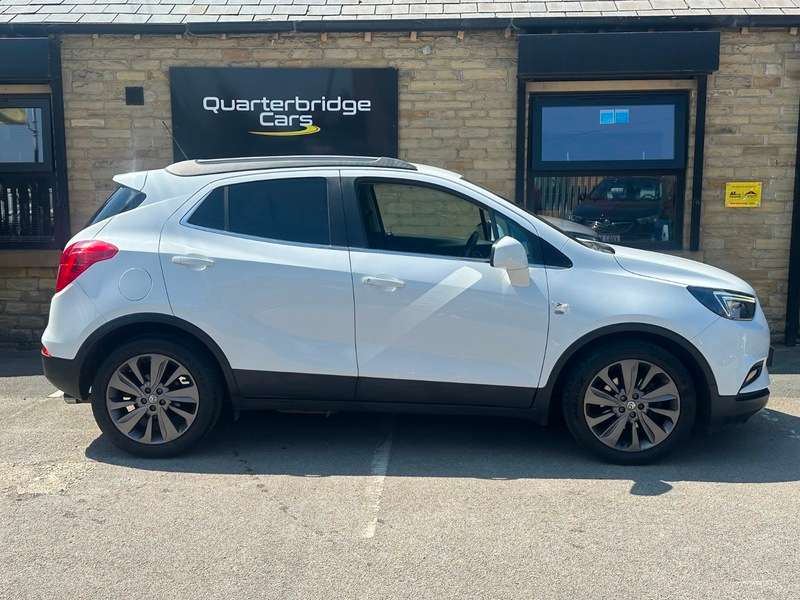 A 2017 VAUXHALL MOKKA X ELITE NAV A 2017 VAUXHALL MOKKA X ELITE NAV