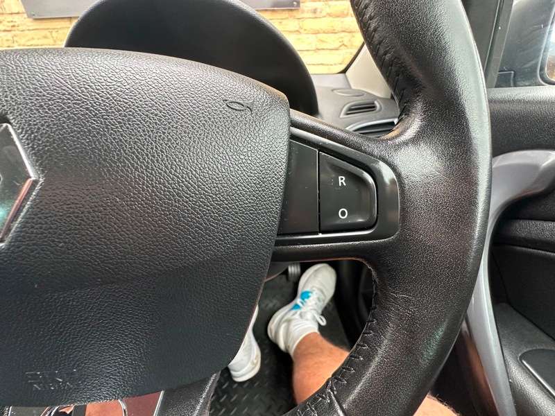 2015 RENAULT MEGANE 2015 RENAULT MEGANE