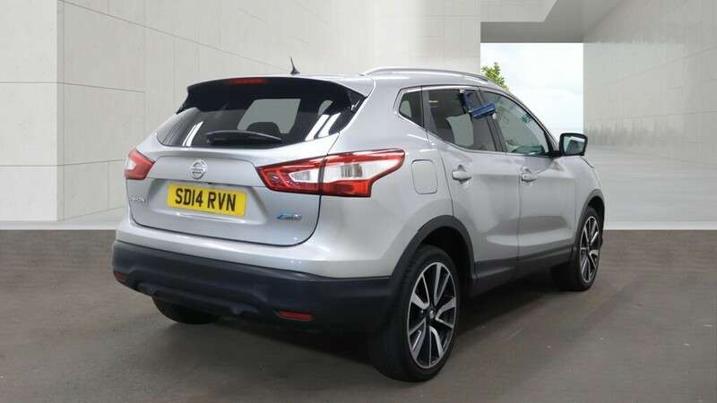 A 2014 NISSAN QASHQAI DCI TEKNA A 2014 NISSAN QASHQAI DCI TEKNA