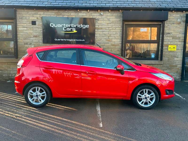 A 2015 FORD FIESTA ZETEC A 2015 FORD FIESTA ZETEC