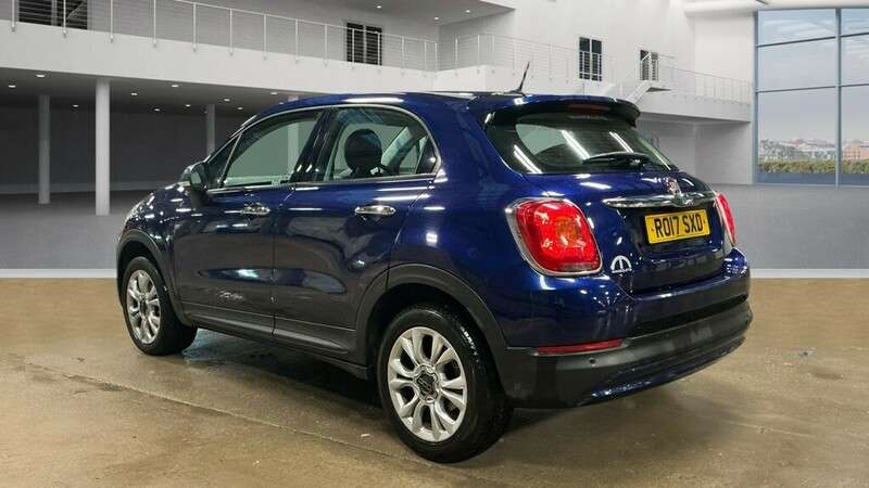 A 2017 FIAT 500X POP STAR A 2017 FIAT 500X POP STAR