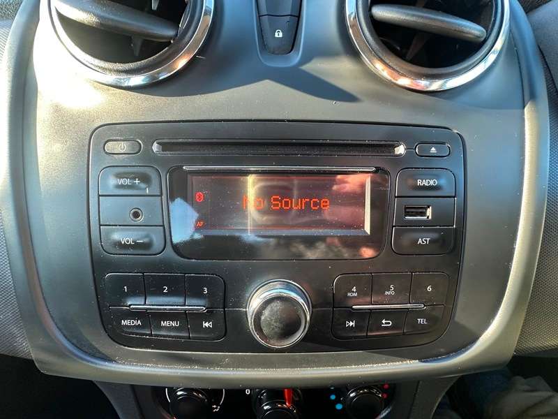 2015 DACIA SANDERO 2015 DACIA SANDERO