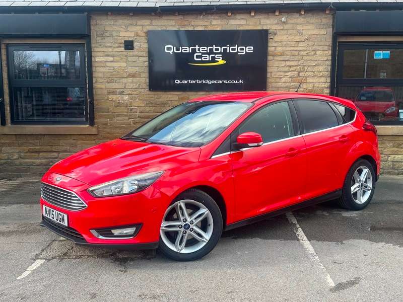 A 2015 FORD FOCUS TITANIUM A 2015 FORD FOCUS TITANIUM