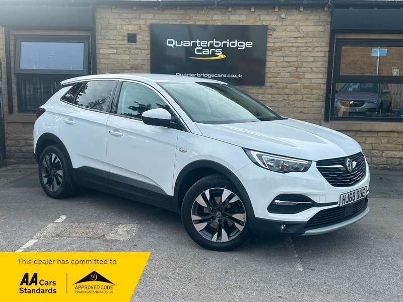 A 2018 VAUXHALL GRANDLAND X SPORT NAV S/S A 2018 VAUXHALL GRANDLAND X SPORT NAV S/S