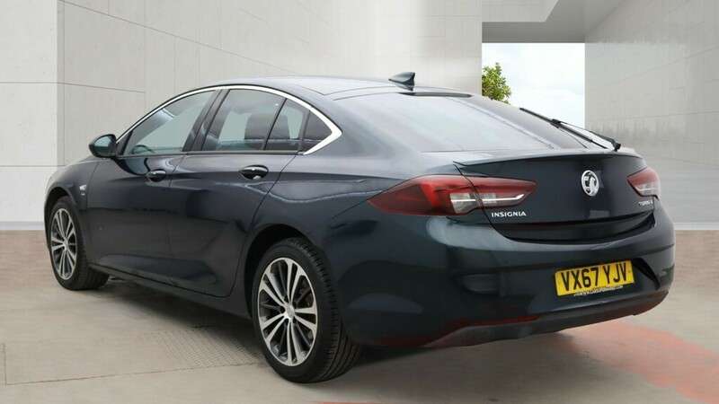 A 2017 VAUXHALL INSIGNIA GRAND SPORT SRI NAV A 2017 VAUXHALL INSIGNIA GRAND SPORT SRI NAV