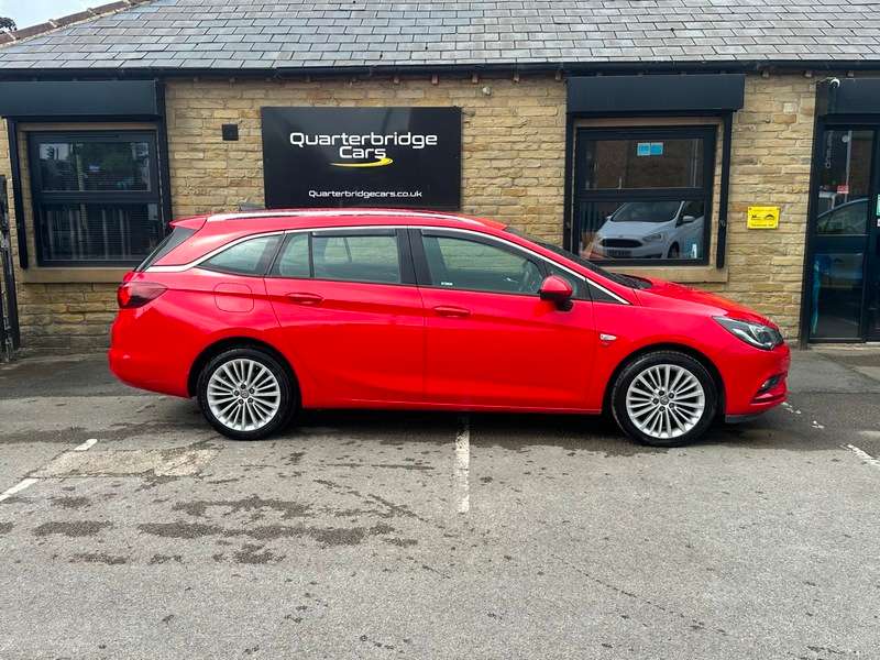 A 2016 VAUXHALL ASTRA ELITE NAV CDTI A 2016 VAUXHALL ASTRA ELITE NAV CDTI