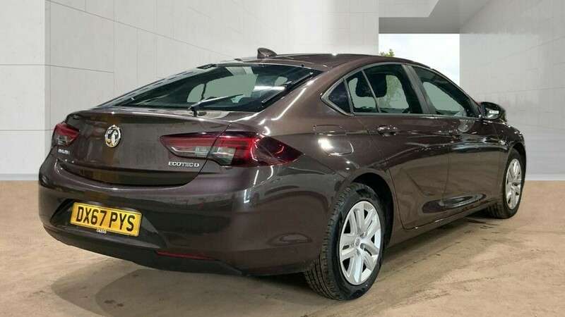 A 2017 VAUXHALL INSIGNIA GRAND SPORT DESIGN ECOTEC A 2017 VAUXHALL INSIGNIA GRAND SPORT DESIGN ECOTEC