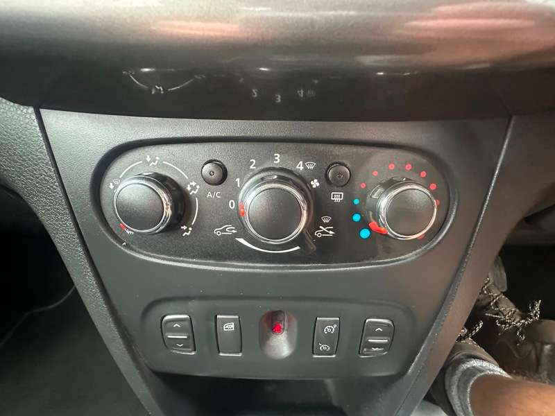 2015 DACIA SANDERO 2015 DACIA SANDERO