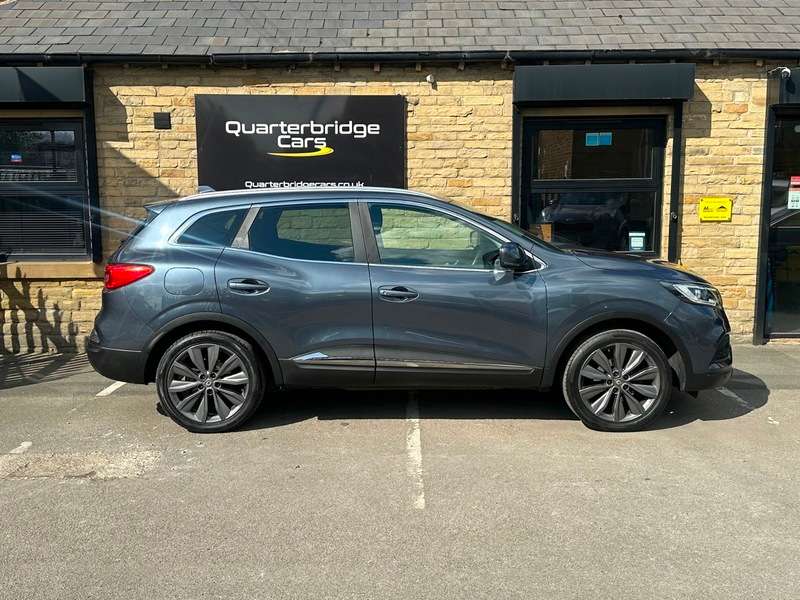 A 2019 RENAULT KADJAR ICONIC TCE A 2019 RENAULT KADJAR ICONIC TCE