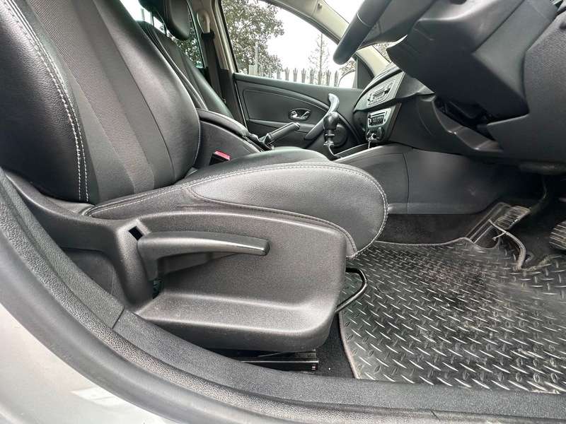 2015 RENAULT MEGANE 2015 RENAULT MEGANE