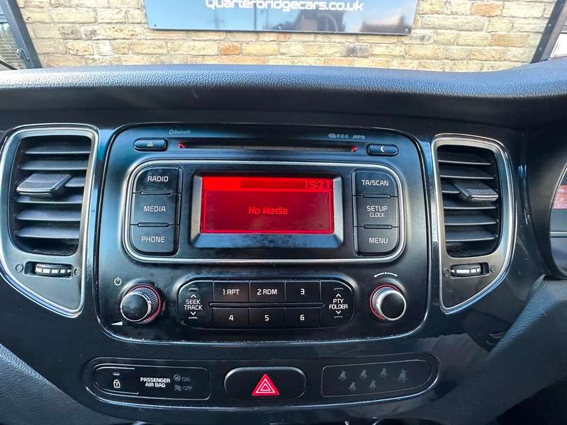 2014 KIA CARENS 2014 KIA CARENS