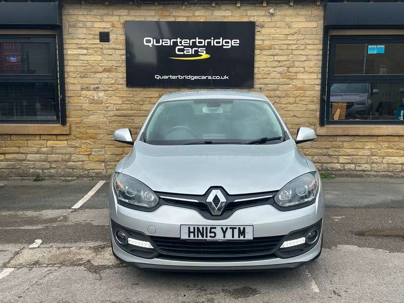 A 2015 RENAULT MEGANE DYNAMIQUE TOMTOM ENERGY DCI S/S A 2015 RENAULT MEGANE DYNAMIQUE TOMTOM ENERGY DCI S/S