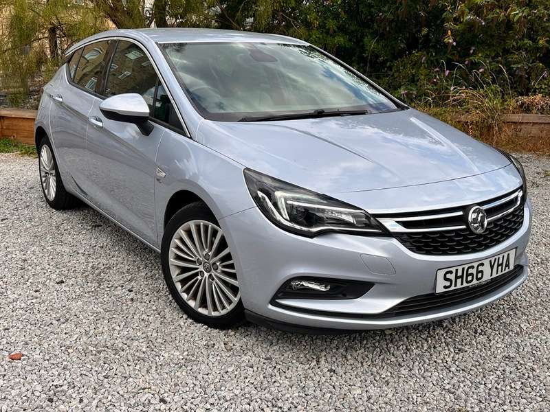 A 2016 VAUXHALL ASTRA ELITE NAV A 2016 VAUXHALL ASTRA ELITE NAV