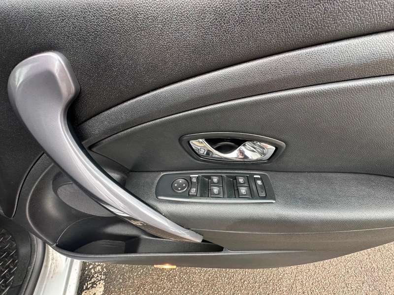 2015 RENAULT MEGANE 2015 RENAULT MEGANE