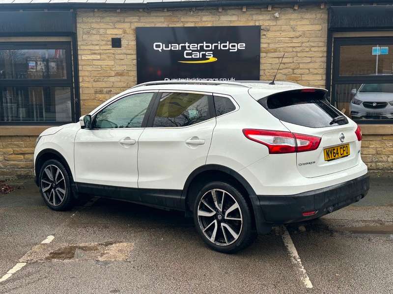 A 2014 NISSAN QASHQAI DCI TEKNA A 2014 NISSAN QASHQAI DCI TEKNA