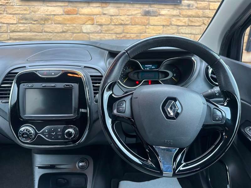 A 2014 RENAULT CAPTUR DYNAMIQUE S MEDIANAV ENERGY TCE S/S A 2014 RENAULT CAPTUR DYNAMIQUE S MEDIANAV ENERGY TCE S/S